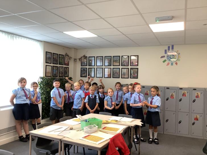 Animals including humans. Do all animals have the same diet? The children completed a prior learning quiz then studied carnivores, herbivores and omnivores. 🦁🦒👦